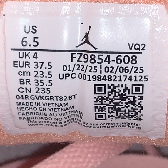 Jordan 4 RM - Picture 6 of 6